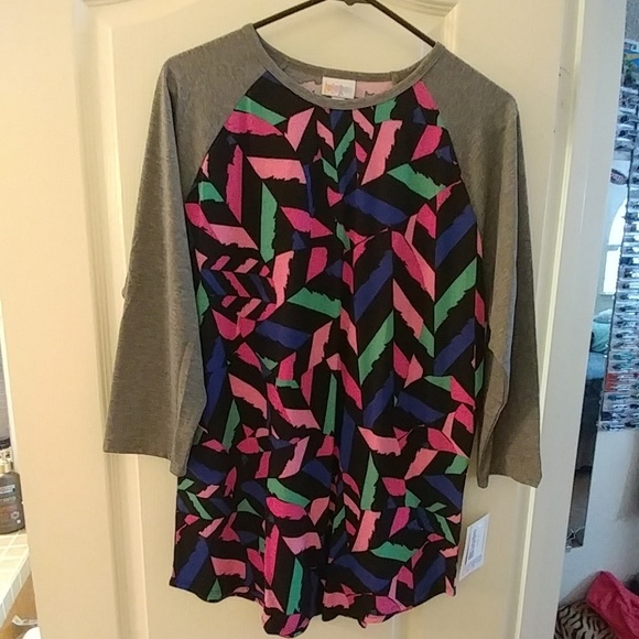 LuLaRoe Tops - Lularoe Randy shirt